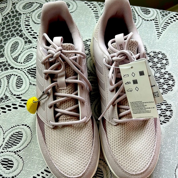 adidas Shoes - Ladies adidas Sneakers.